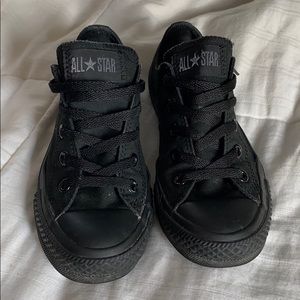 lowtop black converse